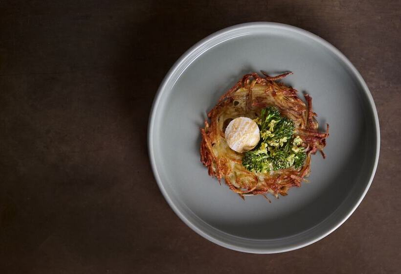 酒店 Fink Restaurant & Suites