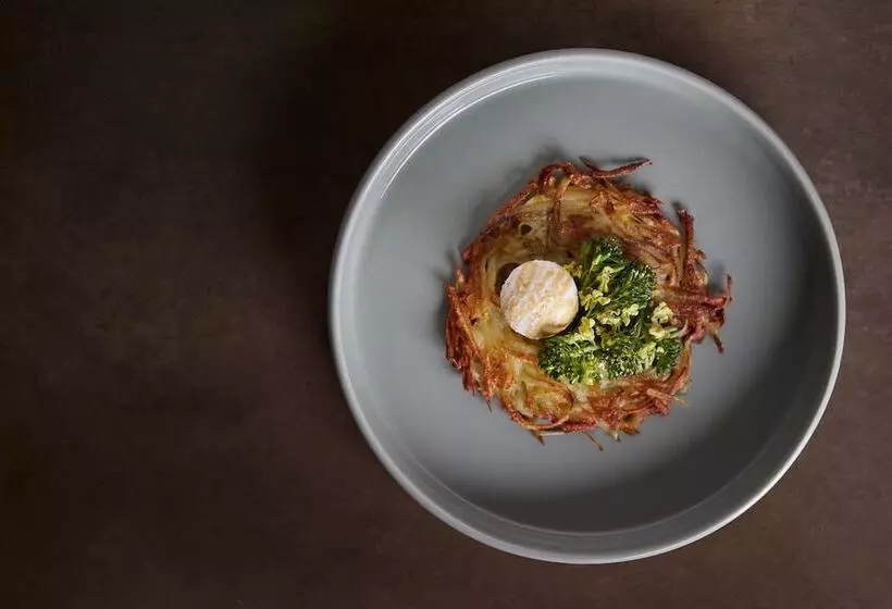 ホテル Fink Restaurant & Suites