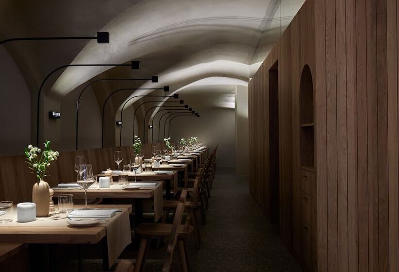 酒店 Fink Restaurant & Suites