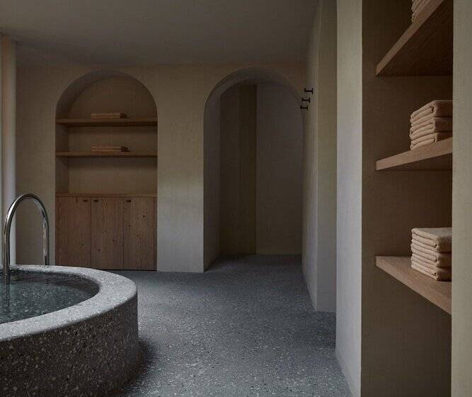 酒店 Fink Restaurant & Suites