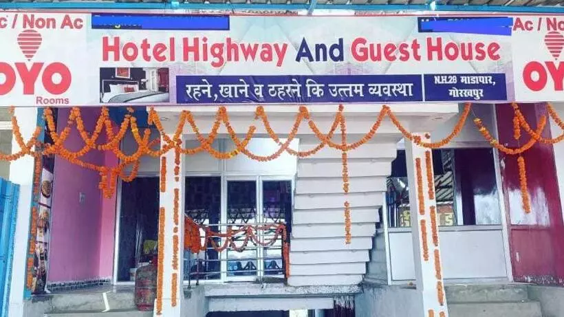 هتل Oyo 80945 Highway And Guest House
