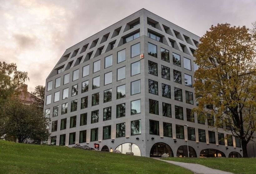 هتل Radisson Red Helsinki