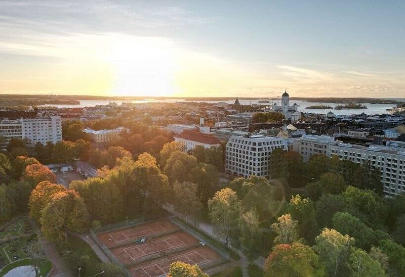 هتل Radisson Red Helsinki