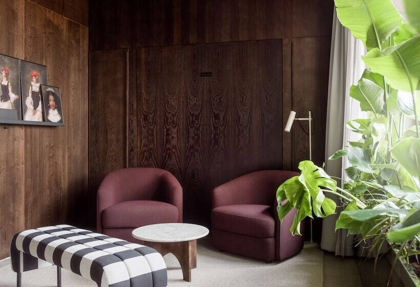 هتل Radisson Red Helsinki