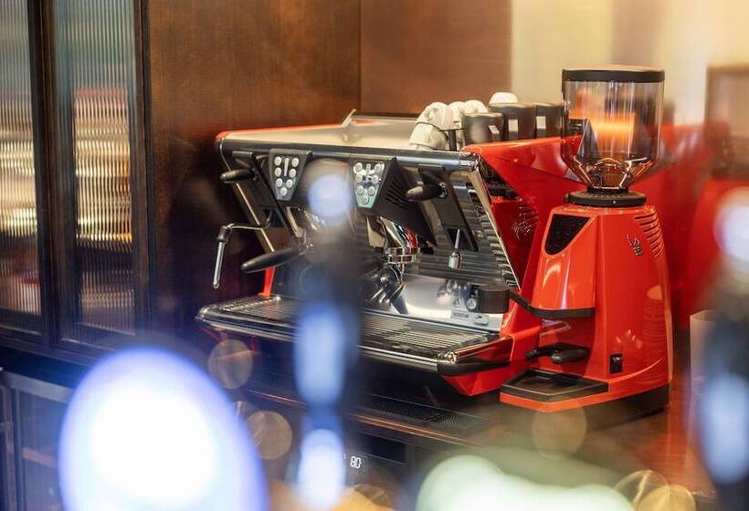 هتل Radisson Red Helsinki