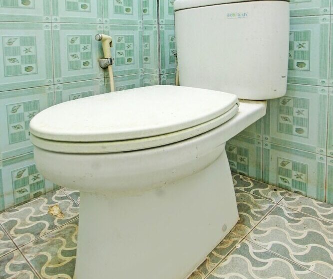 Отель Spot On 92420 Kos Agi Mataram