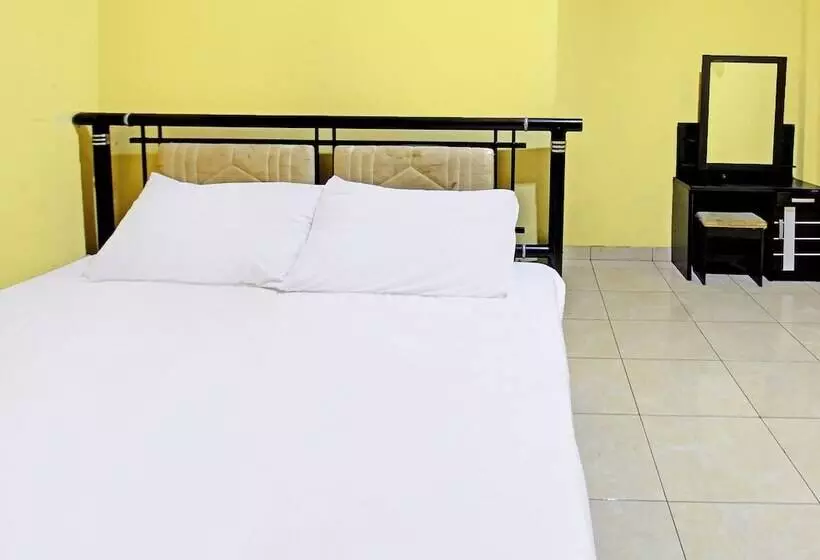 ホテル Spot On 92420 Kos Agi Mataram