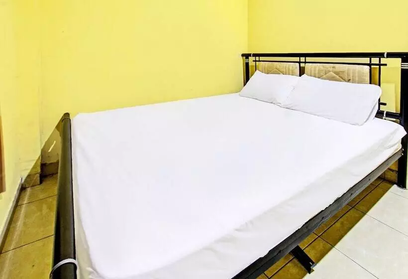 ホテル Spot On 92420 Kos Agi Mataram