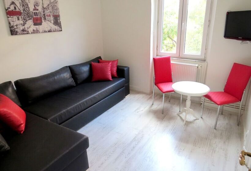 Istanberry Queen Apartments