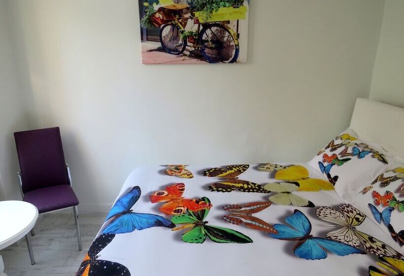 Istanberry Queen Apartments