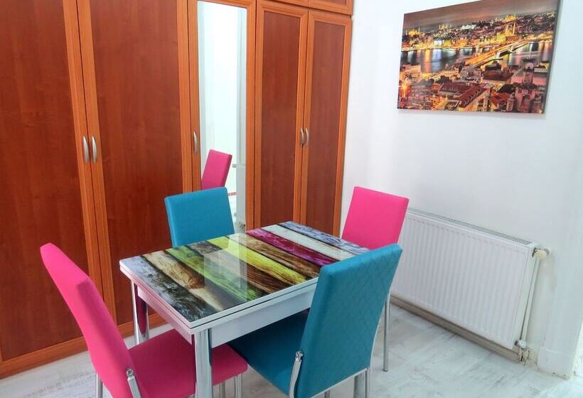 Istanberry Queen Apartments