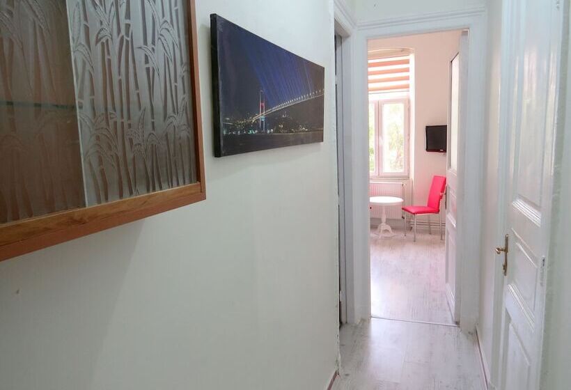 Istanberry Queen Apartments