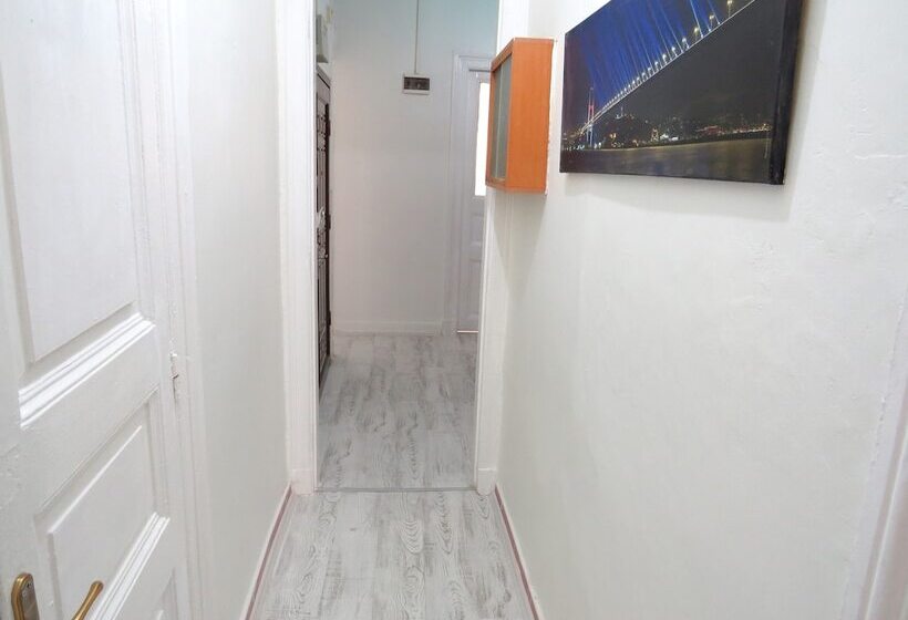 Istanberry Queen Apartments