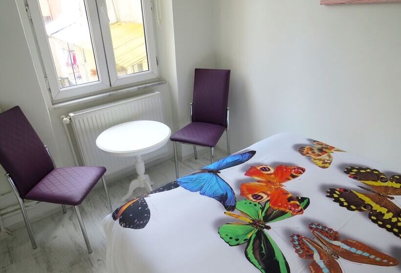 Istanberry Queen Apartments