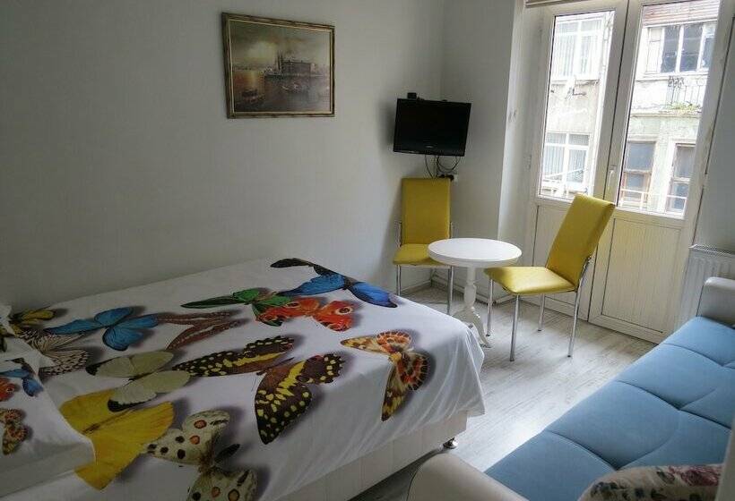 Istanberry Queen Apartments