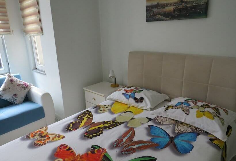 Istanberry Queen Apartments