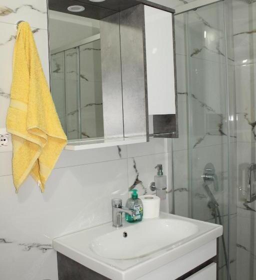 پانسیون Leva S Apartments