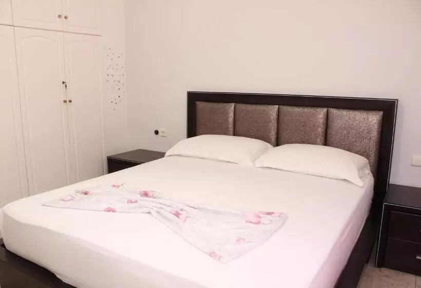 ペンション Leva S Apartments