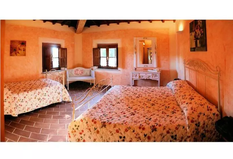 ホテル La Vallata   Lajatico Azienda Naturalistica Agriturismo
