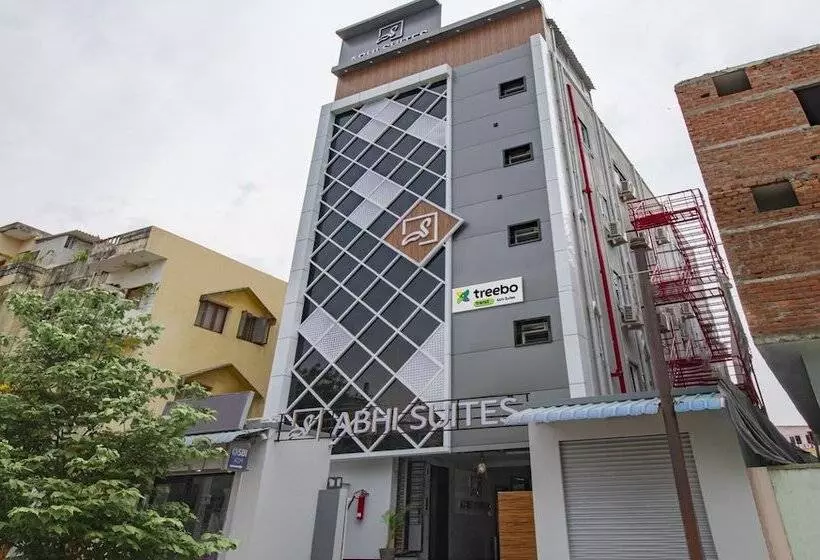 ホテル Treebo Abhi Suites, Guntur