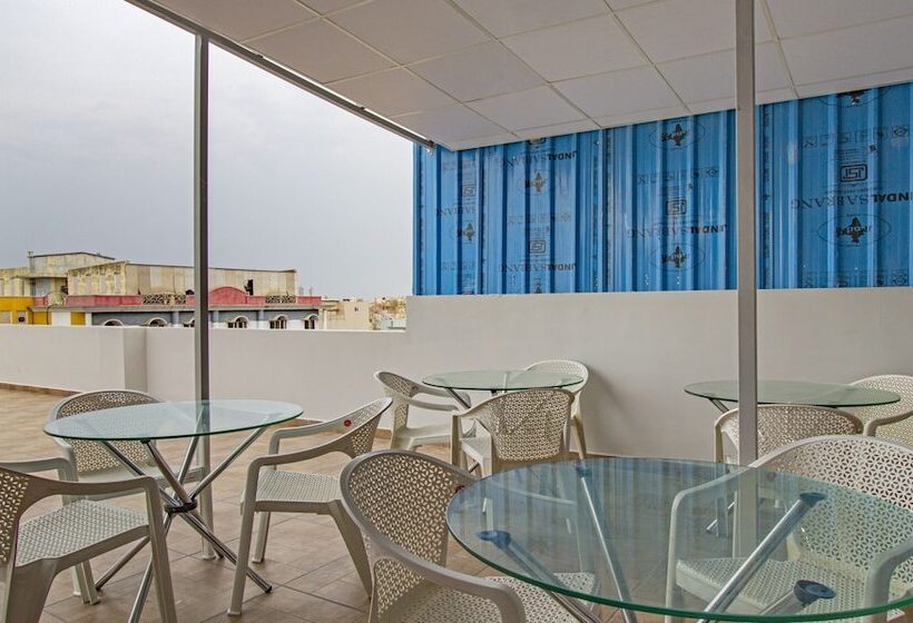 فندق Treebo Abhi Suites, Guntur