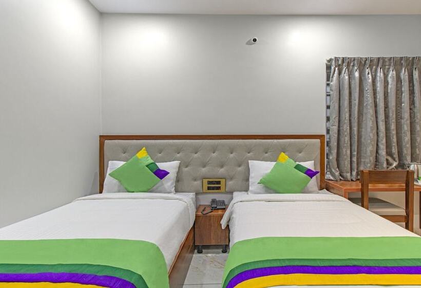 فندق Treebo Abhi Suites, Guntur