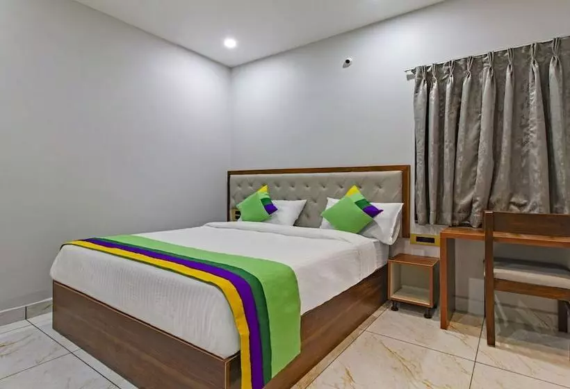 ホテル Treebo Abhi Suites, Guntur