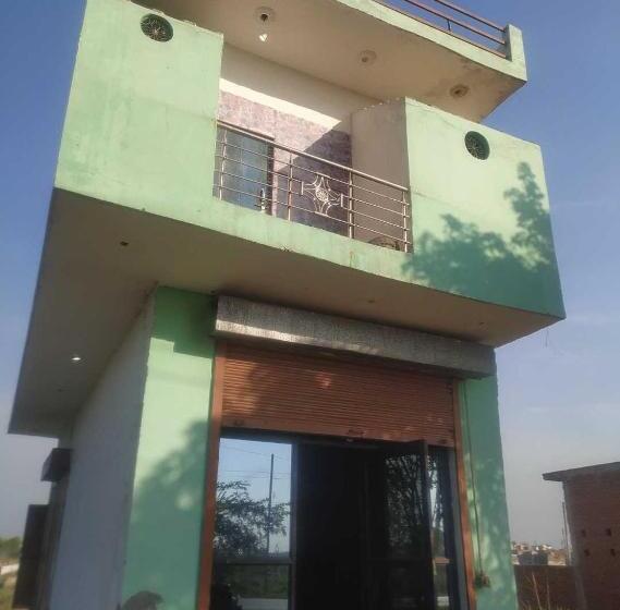 Spot On 81041 Hotel Royal Palace