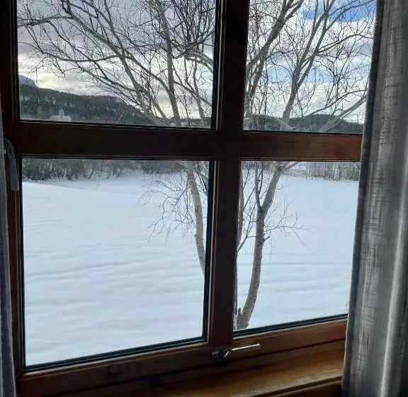 Retkeilymaja Nye Heimen Overnatting