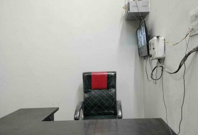 בית מלון כפרי Oyo 81037  Lotus