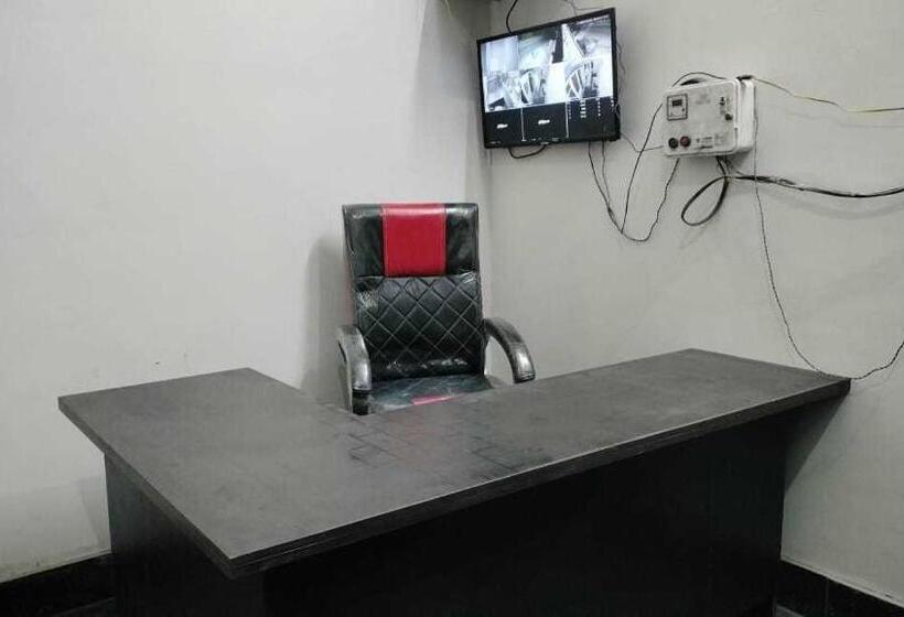 בית מלון כפרי Oyo 81037  Lotus