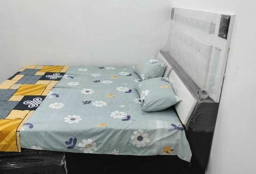 בית מלון כפרי Oyo 81037  Lotus