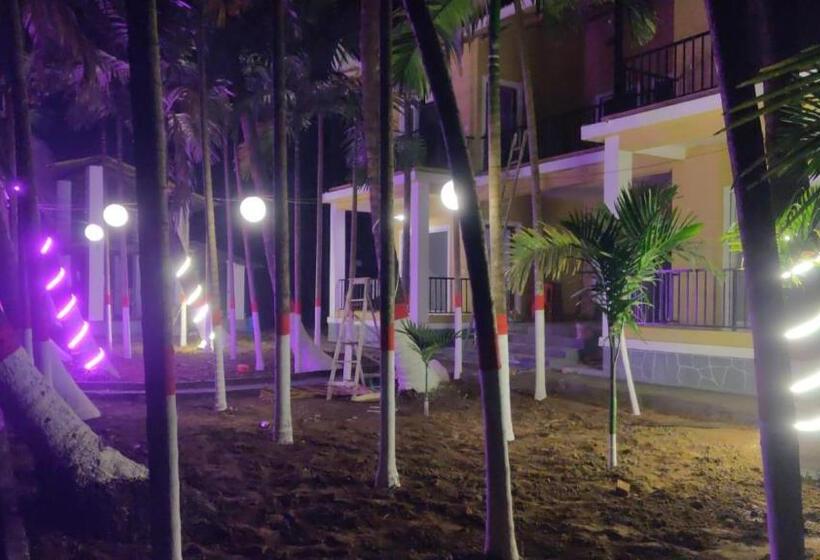 בית מלון כפרי Riva Gold By Flora Stays