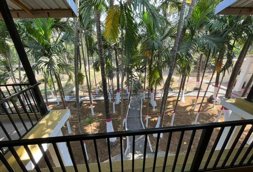 בית מלון כפרי Riva Gold By Flora Stays