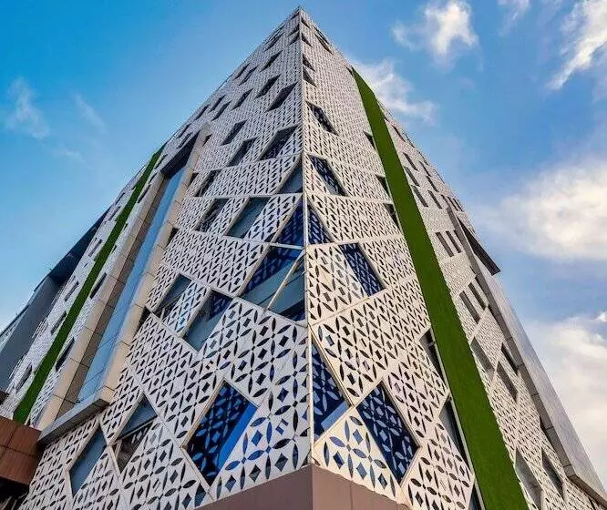 هتل Soaltee Westend Itahari