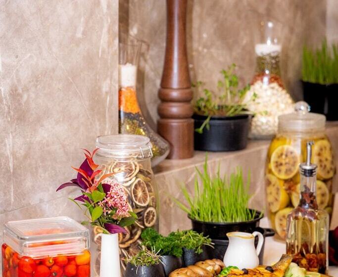 هتل Soaltee Westend Itahari