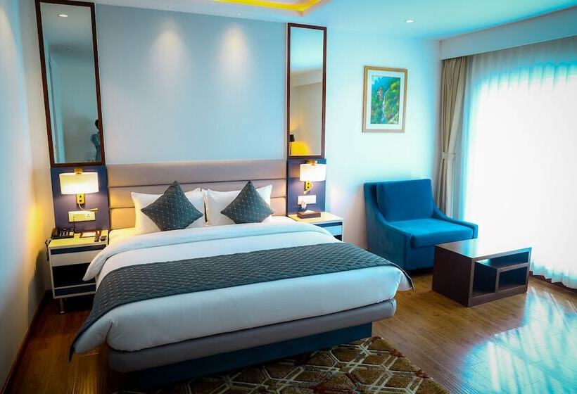 هتل Soaltee Westend Itahari