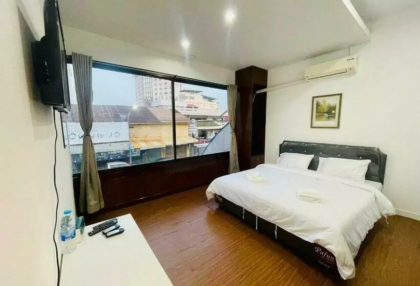 Lamoon Hostel