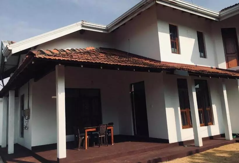 ベッドアンドブレックファースト Sebastian Family Villa