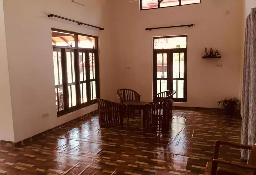 ベッドアンドブレックファースト Sebastian Family Villa