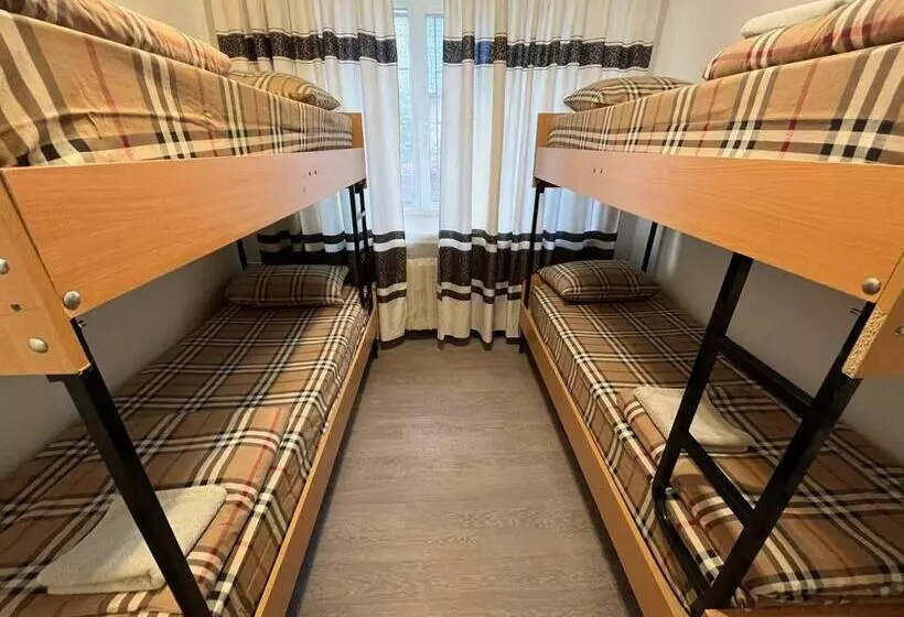 Fox Hostel Kyiv