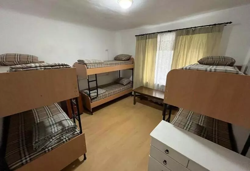 Fox Hostel Kyiv