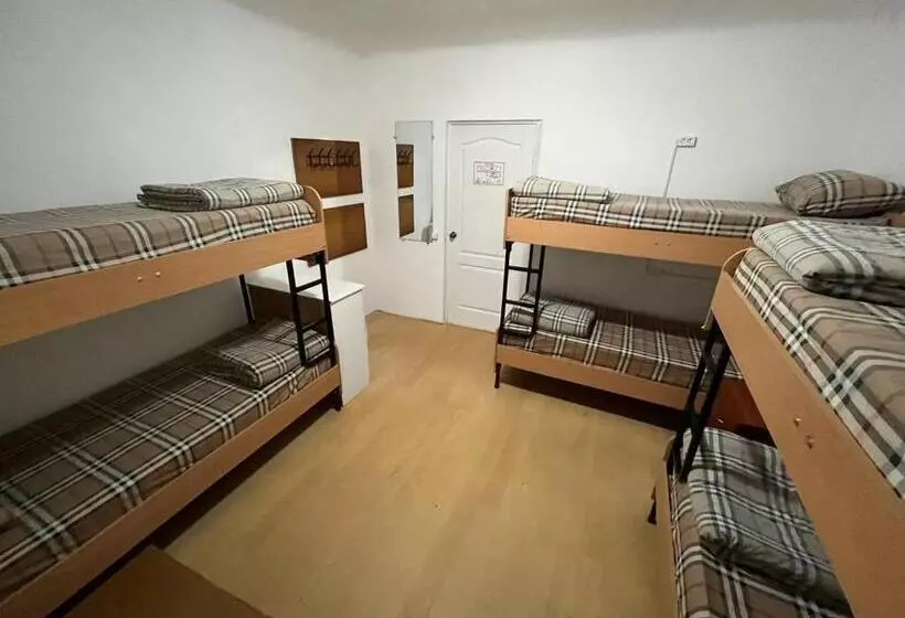 Fox Hostel Kyiv
