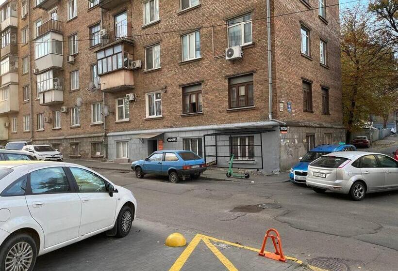 Fox Hostel Kyiv