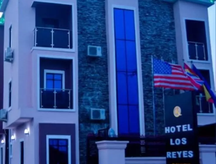 هتل Los Reyes