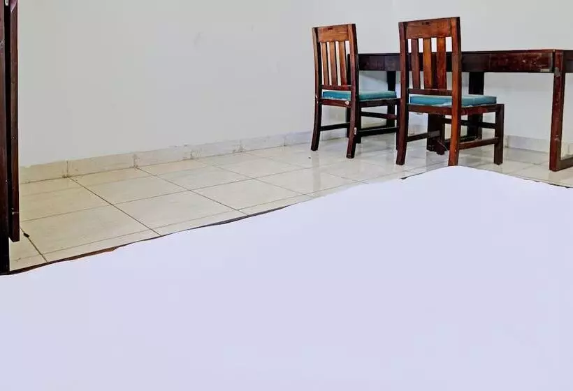 Hotelli Spot On 92374 Penginapan Rusunawa