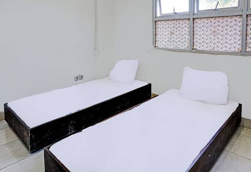 فندق Spot On 92374 Penginapan Rusunawa