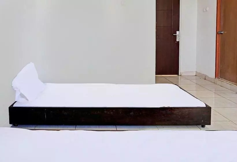 Hotelli Spot On 92374 Penginapan Rusunawa