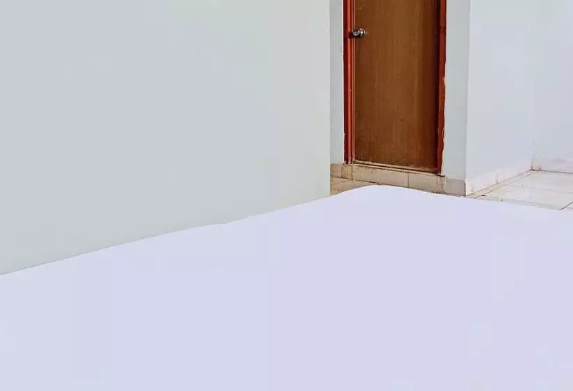 Hotelli Spot On 92374 Penginapan Rusunawa