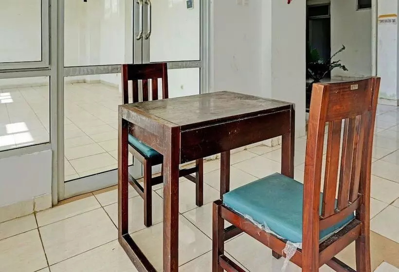 Hotelli Spot On 92374 Penginapan Rusunawa